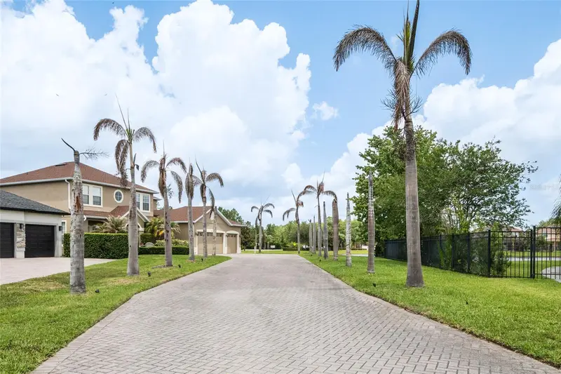 2849 Curving Oaks Way, FL