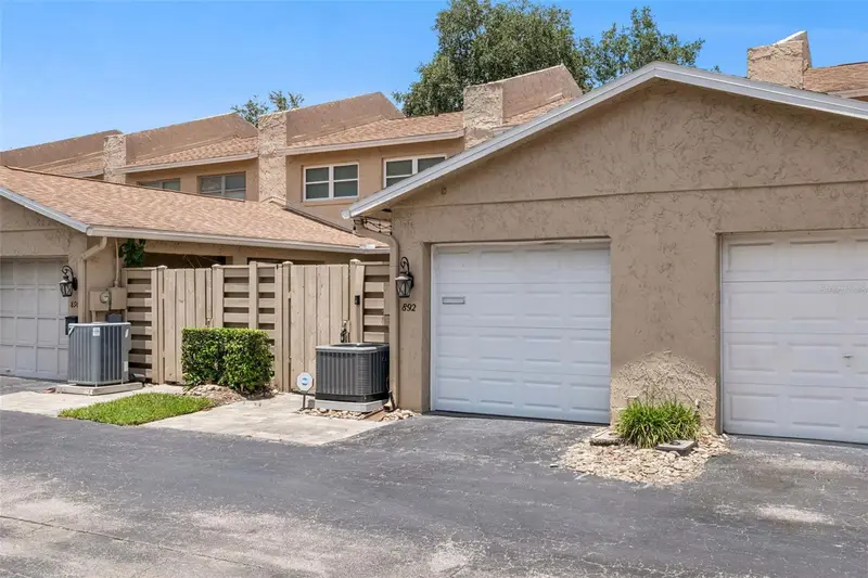 892 Park Lake Cir #69, FL