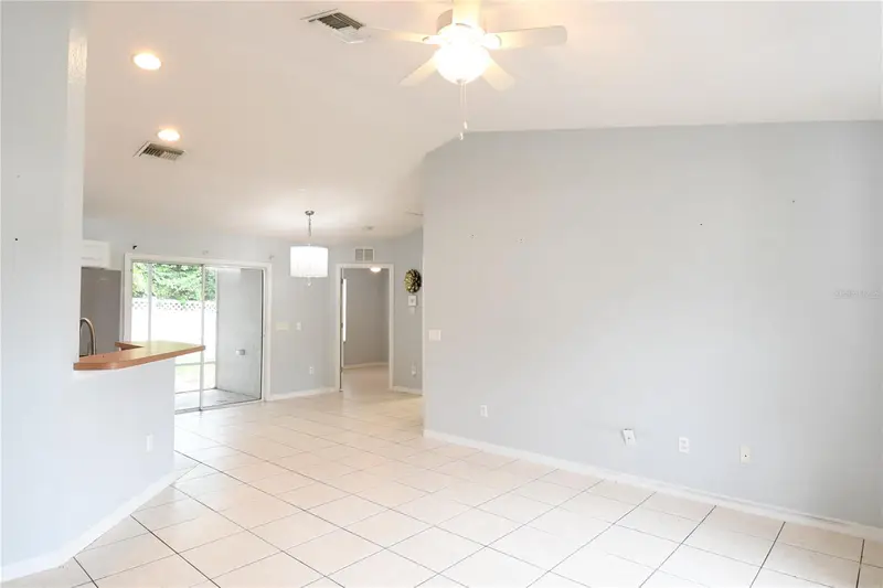 407 Cierra Oaks Cir, FL