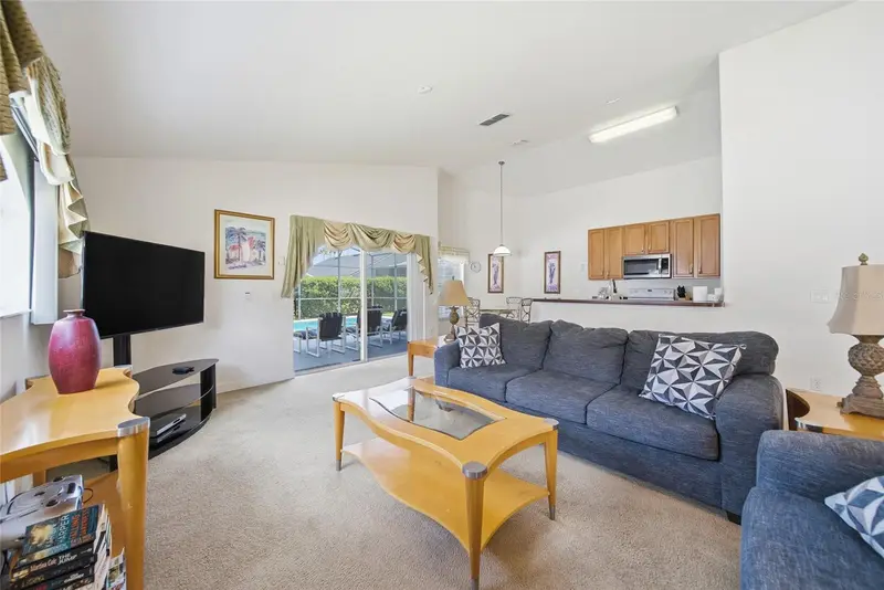723 Old Bridge Cir, FL