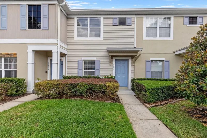 16221 Swan View Cir, FL