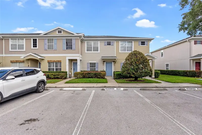 16221 Swan View Cir, FL