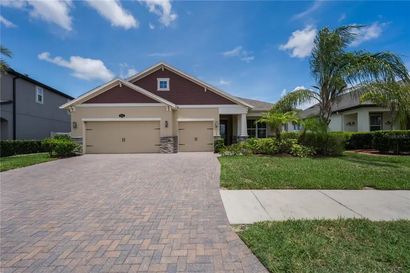 18233 Roseate Dr, FL