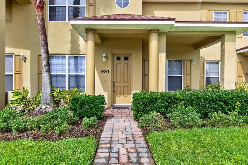 390 N Airport Rd, FL