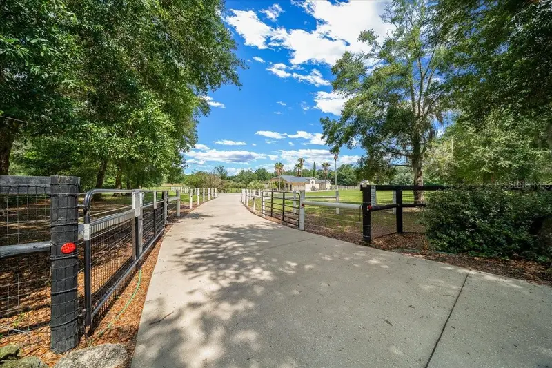 15610 S Highway 475, FL