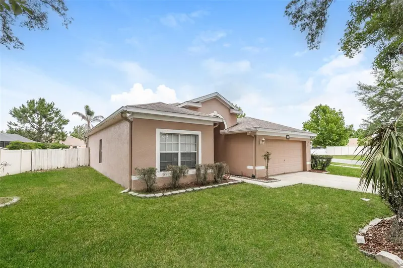 814 Coade Stone Dr, FL