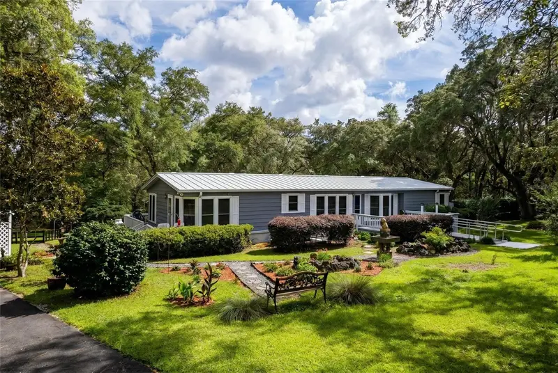 5042 Sw 166th Court Rd, FL