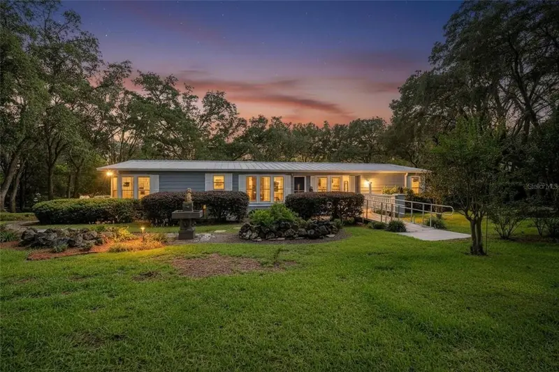 5042 Sw 166th Court Rd, FL