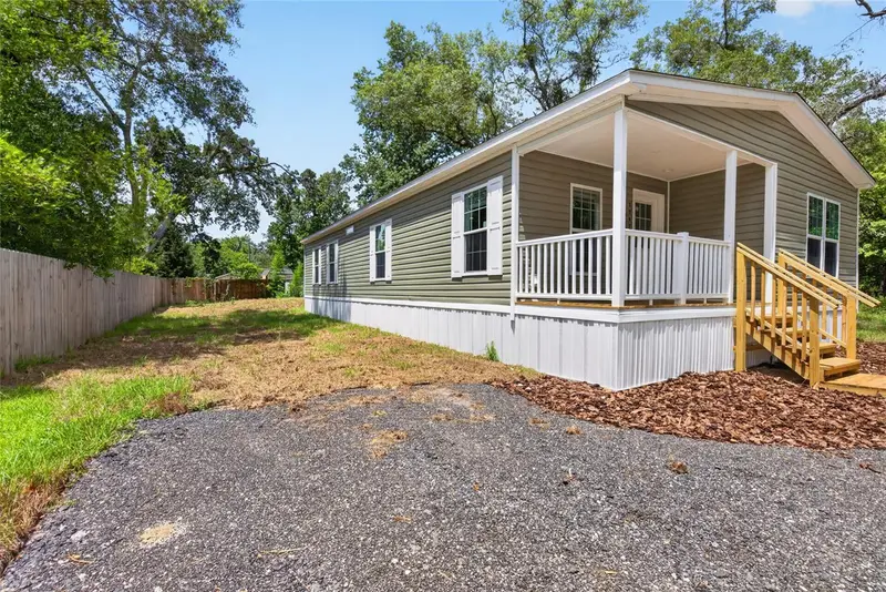 17475 Tavern Rd, FL