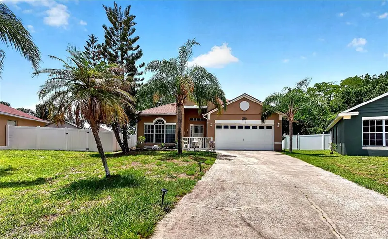 2304 Saphire Ct, FL