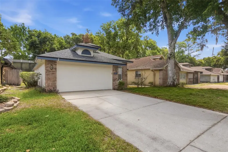 324 Dornoch Ct, FL