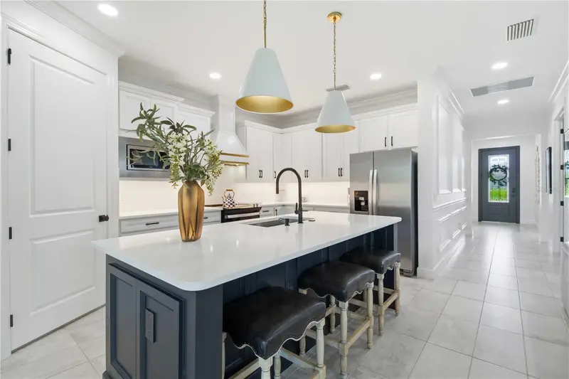 16247 Hidden Oak Loop, FL