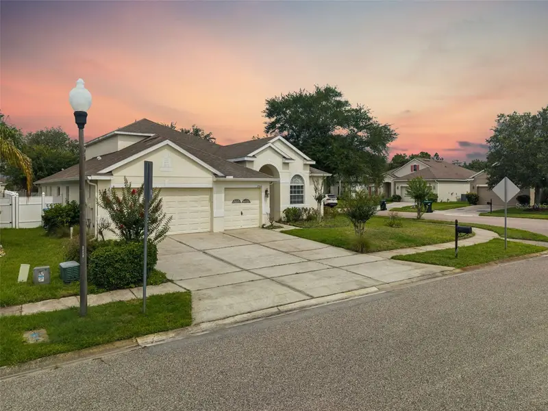2066 Gloria Oak Ct, FL