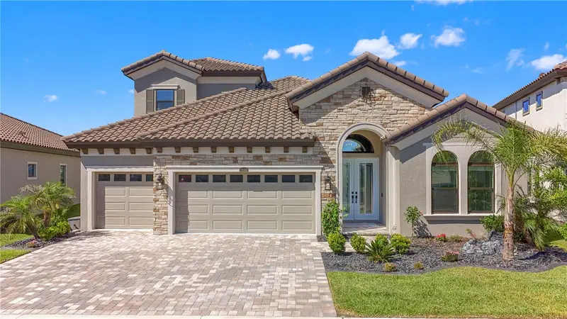 11008 Rustic Timber Loop, FL