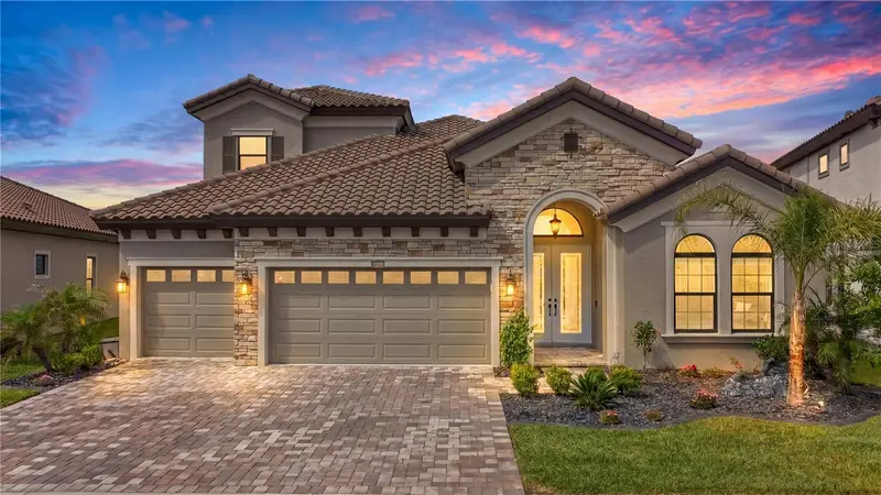11008 Rustic Timber Loop, FL