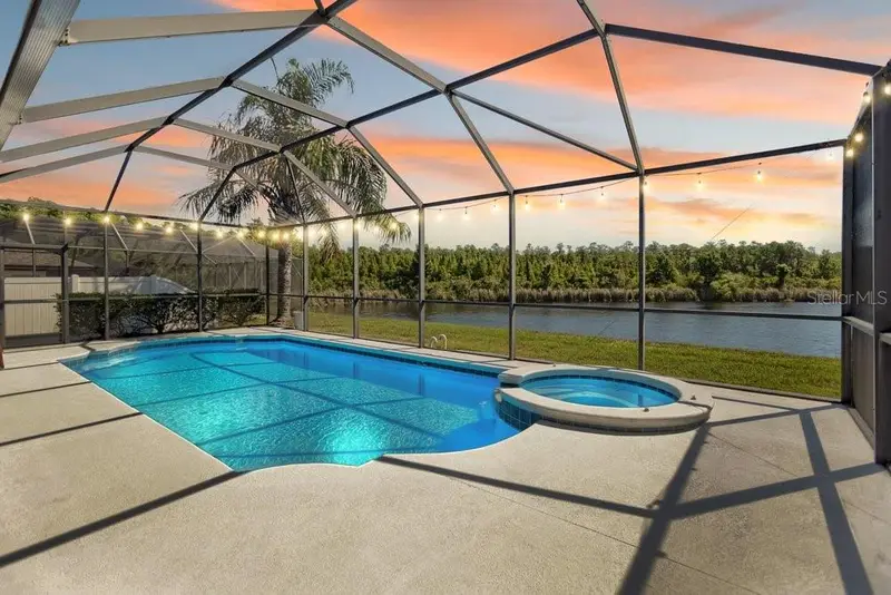 8758 Crystal Creek Ct, FL
