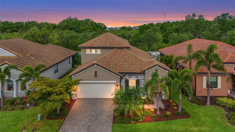 2745 62nd Ave E, FL