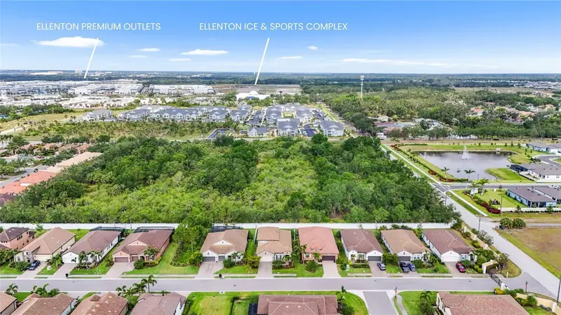 2745 62nd Ave E, FL