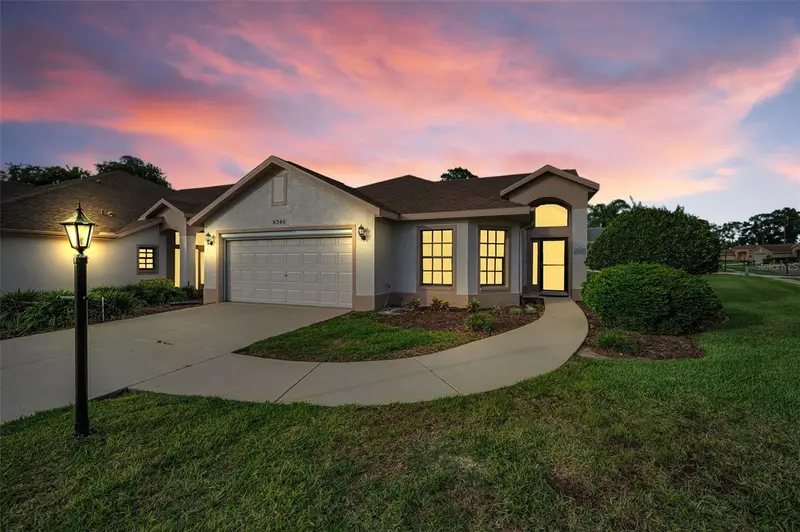 6240 Fairskies Dr, FL