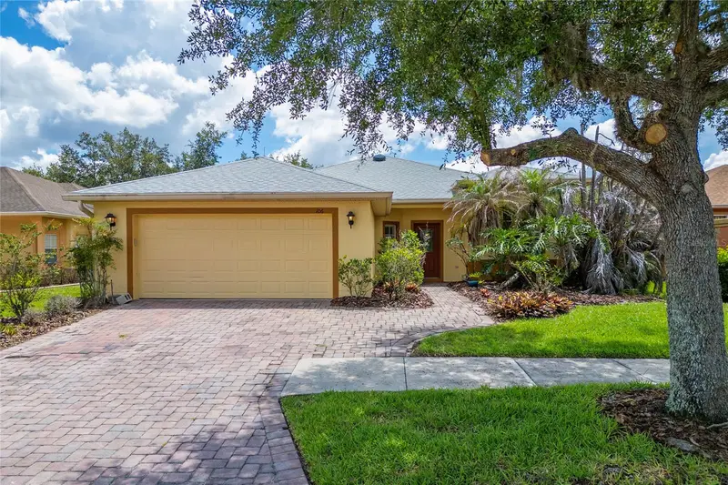 106 Vista Dr, FL