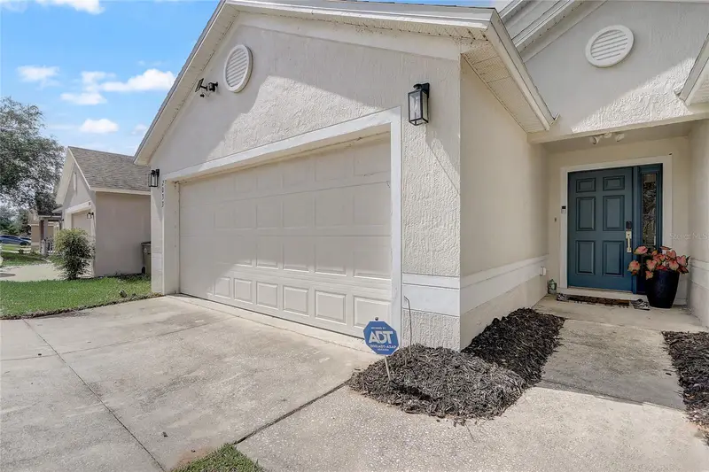 2033 Newtown Rd, FL