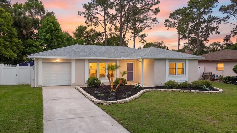 125 Bluefish Ave, FL