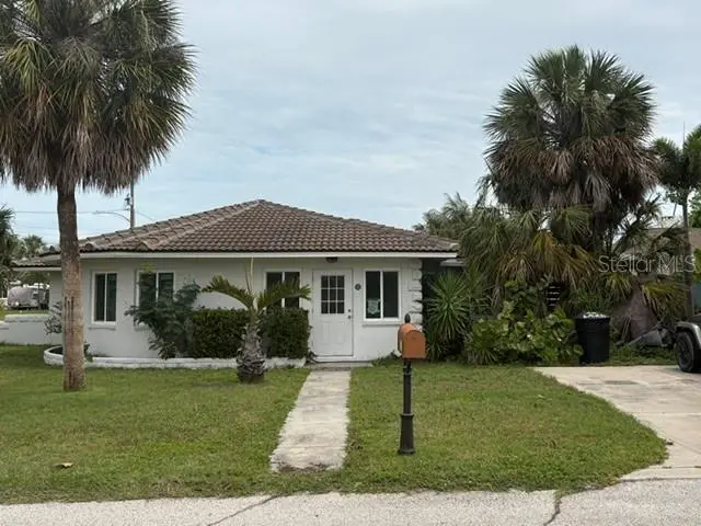 56 Laurel St, FL