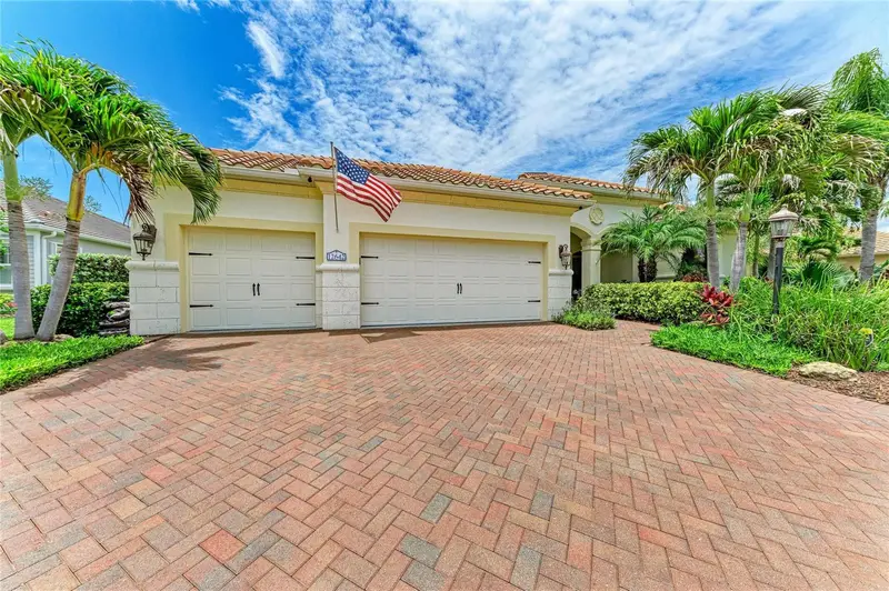 12642 Harney St, FL