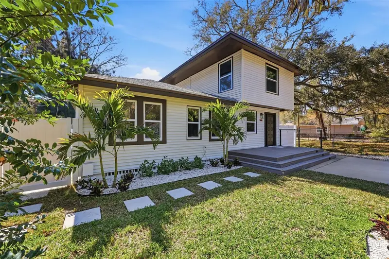 727 16th Ave Nw, FL