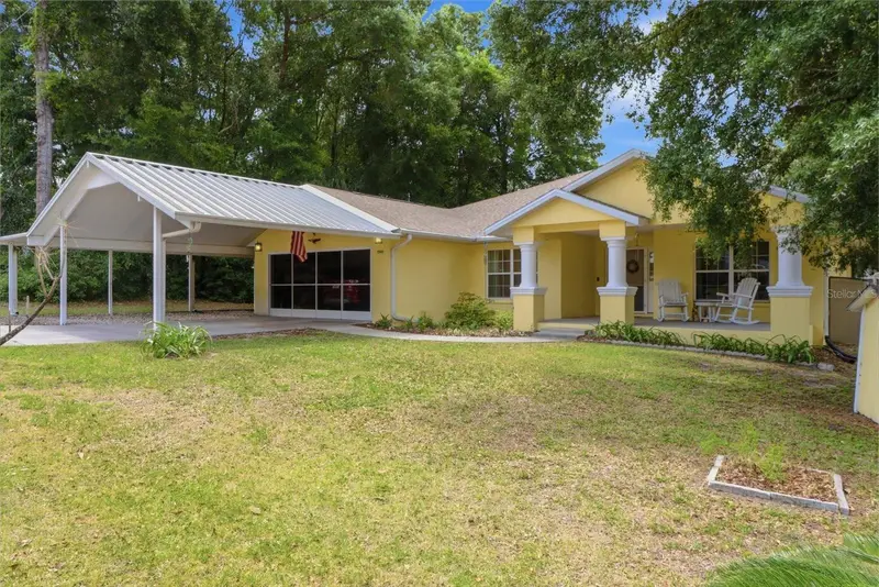 5940 W Pine Cir, FL