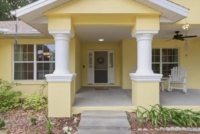 5940 W Pine Cir, FL