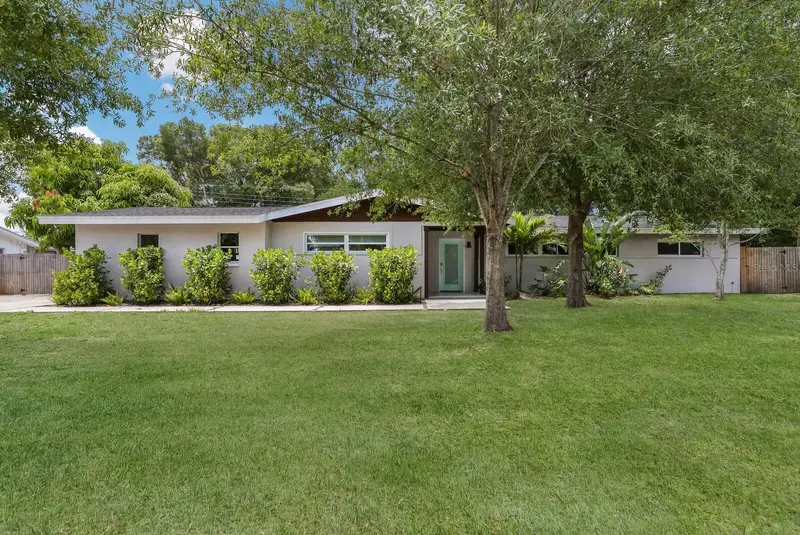 5720 Isanda Pl, FL
