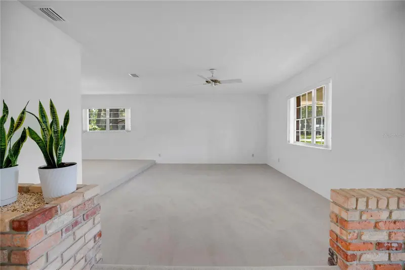 108 Pine Needle Ln, FL