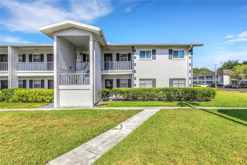 105 47th Avenue Dr W #376, FL