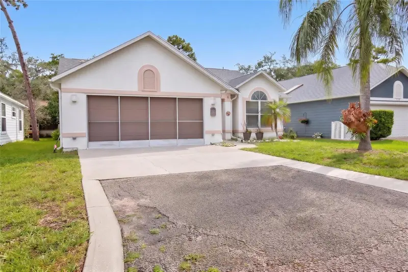 125 Crooked Pine Rd, FL