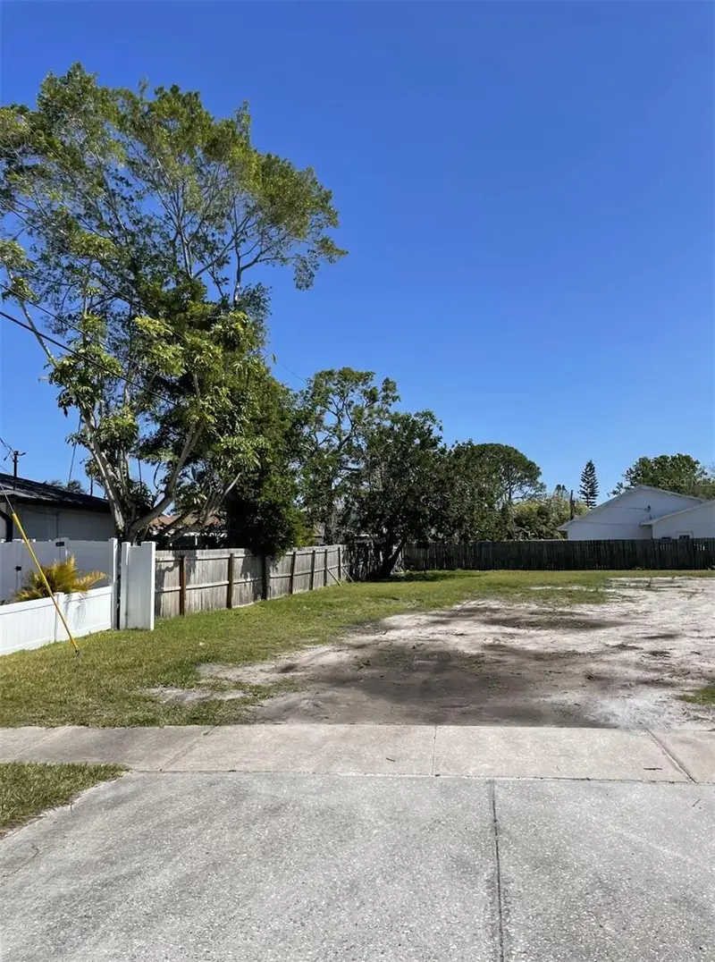 1710 Bayou Grande Blvd Ne, FL