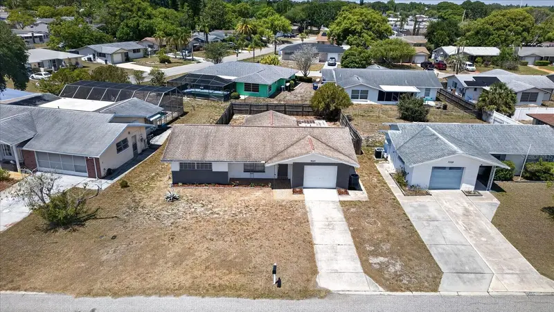 7523 Briarwood Dr, FL