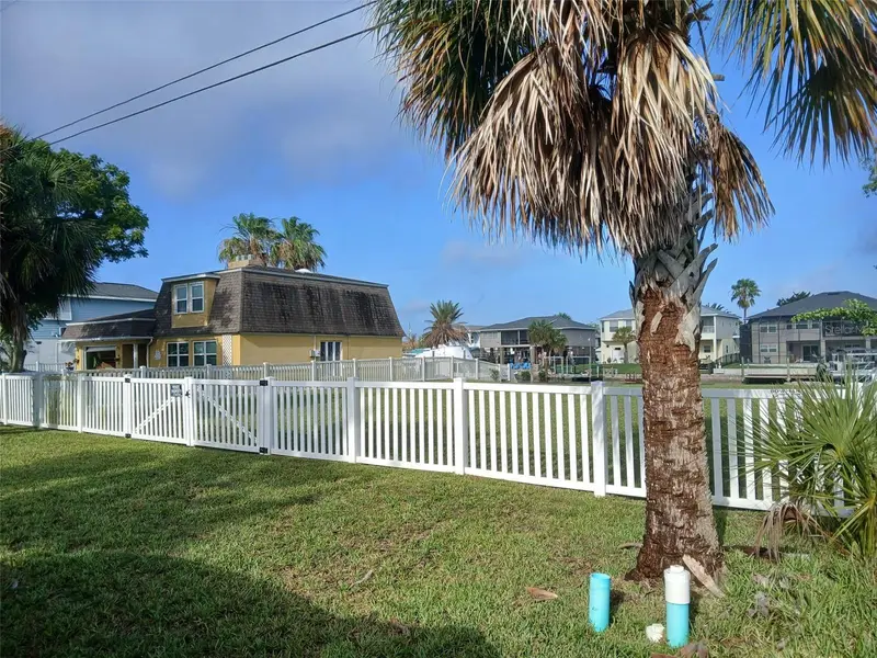 4489 Burmuda Dr, FL