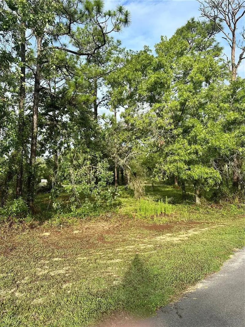 2 Barkwood Pt, FL