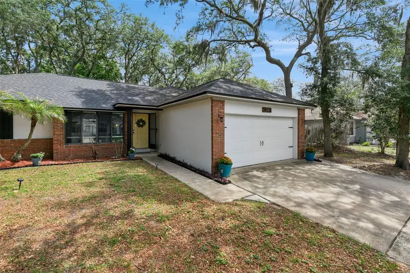 781 Silhouette Ct, FL
