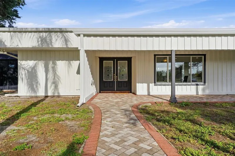 2180 W Dolphin Dr, FL