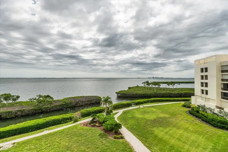 2020 Harbourside Dr #446, FL