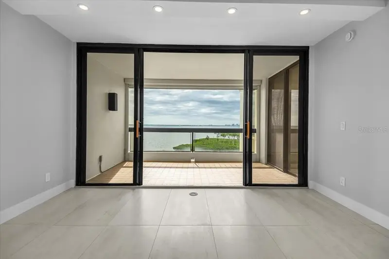 2020 Harbourside Dr #446, FL