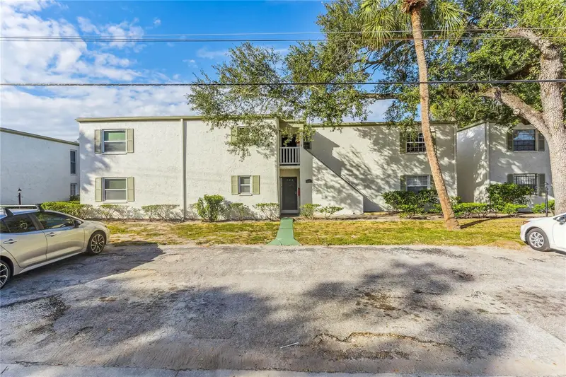 4609 W North B St #111, FL