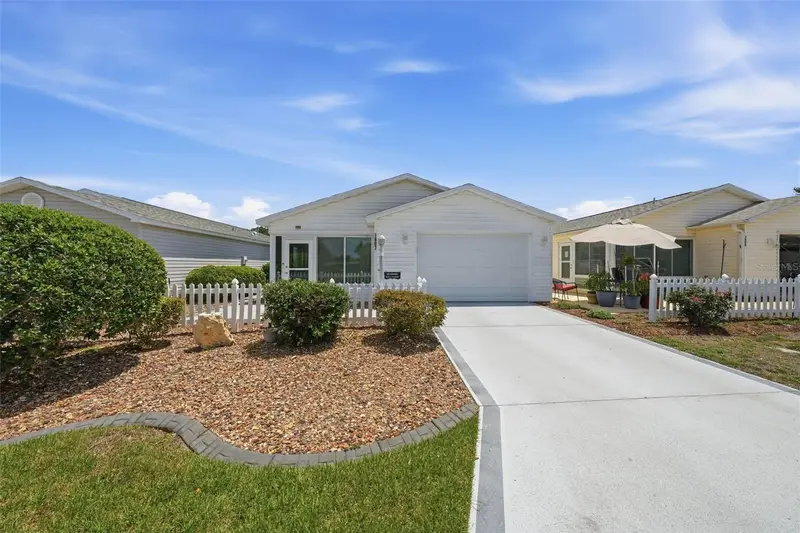 1607 Navidad St, FL