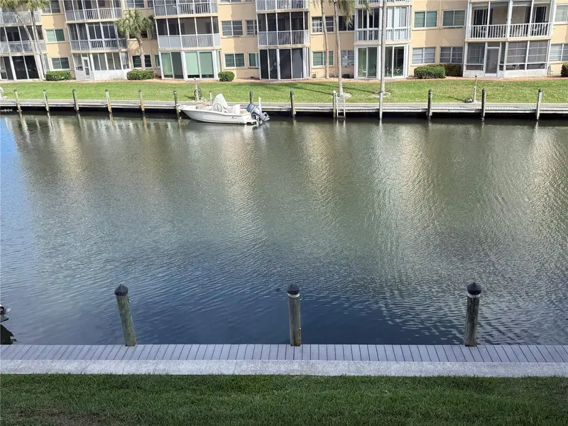 1250 N Portofino Dr #202, FL