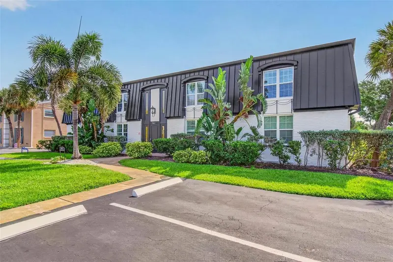 1065 Eden Isle Blvd Ne #2, FL