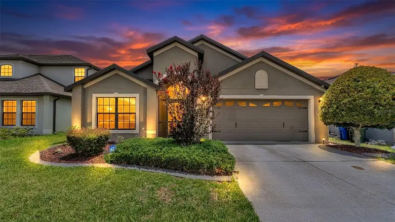2121 Geneva Dr, FL
