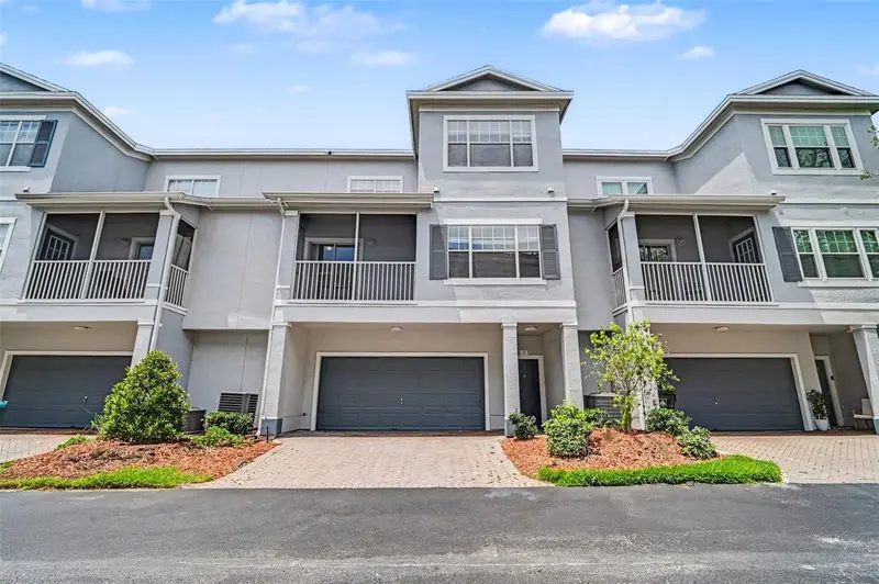 2586 Grand Central Pkwy #9, FL