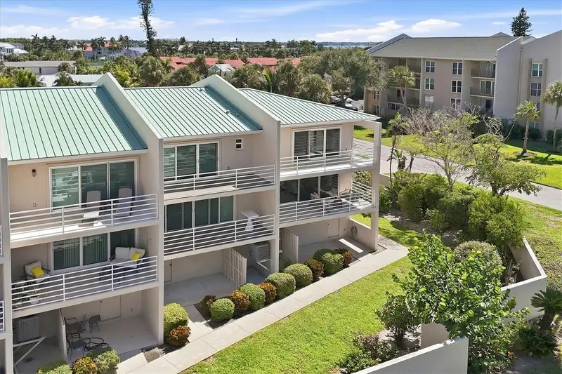 797 Benjamin Franklin Dr #9, FL